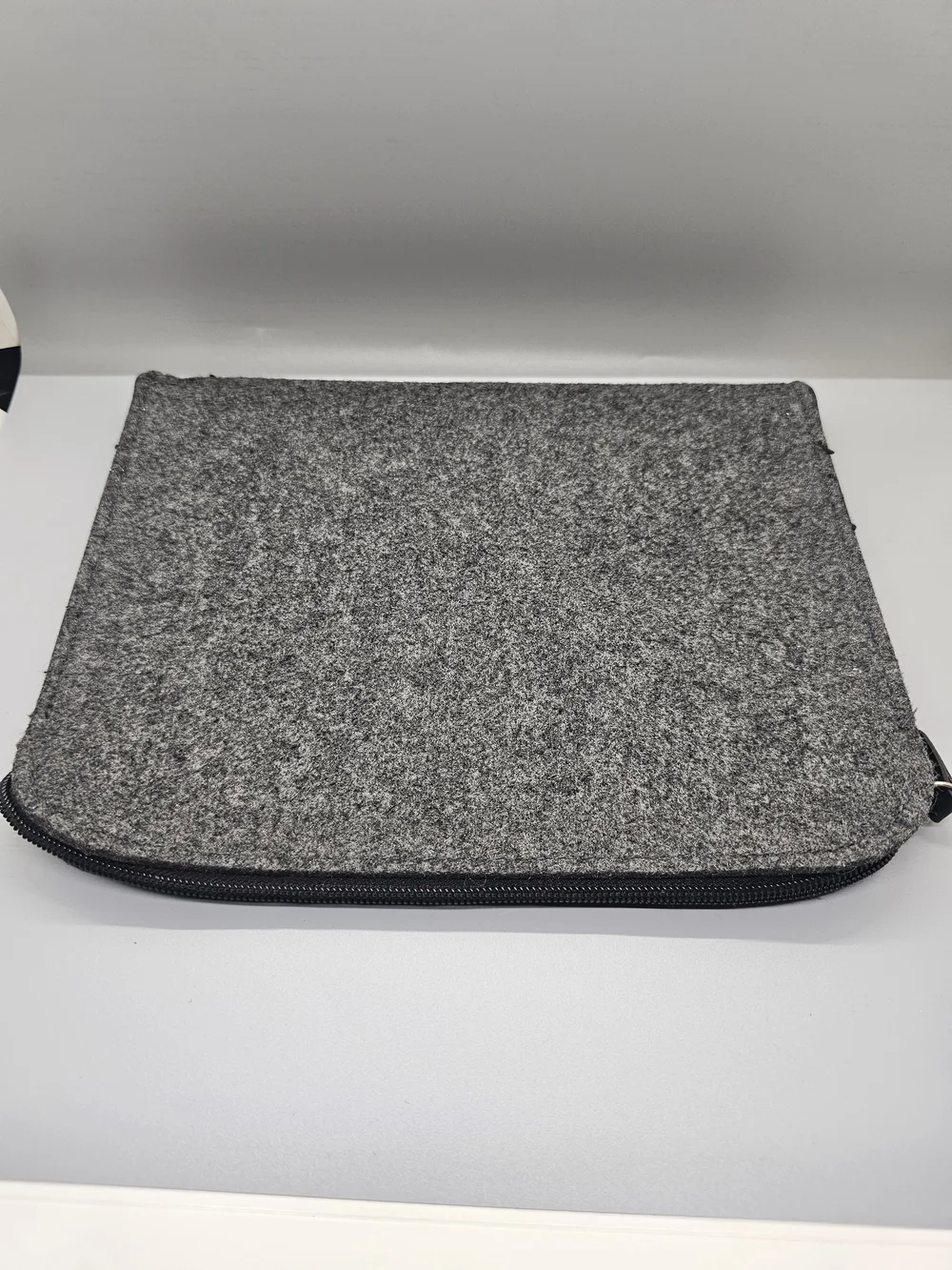 Men's Gray Felt Zip-Top Document Sleeve